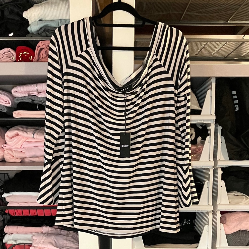 NWT DNKY Black & White Striped Shirt/Sweeping Cuffs